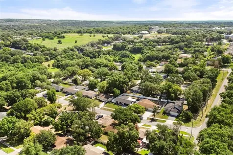 210 N Disston Avenue Clermont FL 34711