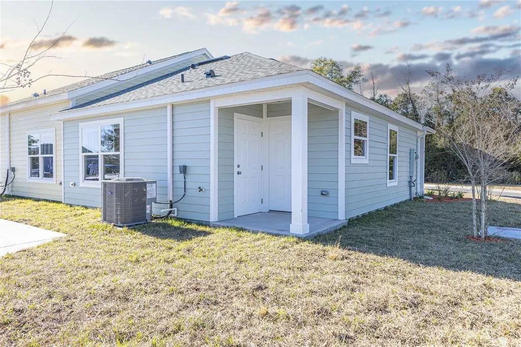 1342 Cottage Circle Tavares FL 32778