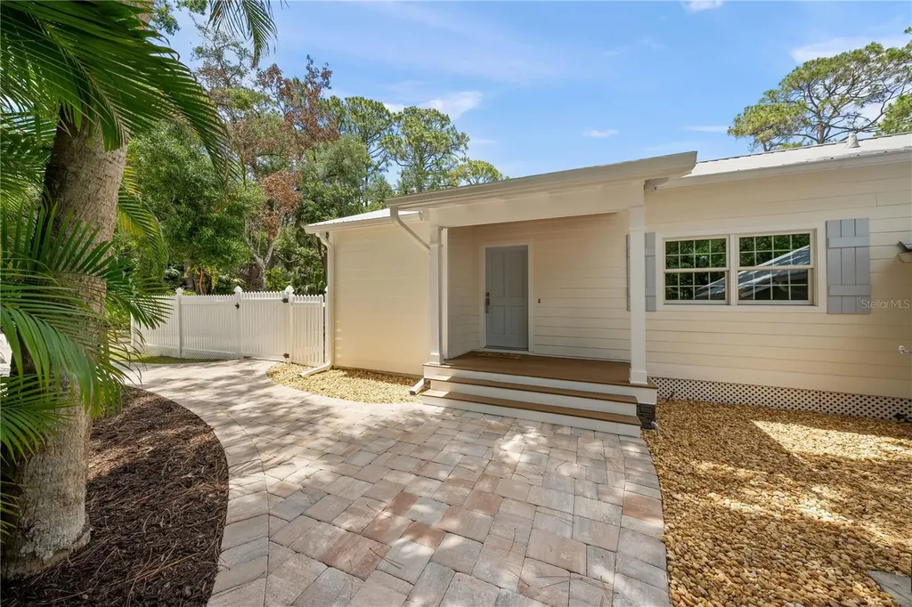 2810 Sarasota Golf Club Boulevard Sarasota FL 34240