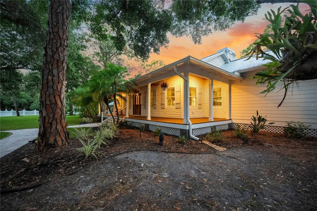 2810 Sarasota Golf Club Boulevard Sarasota FL 34240