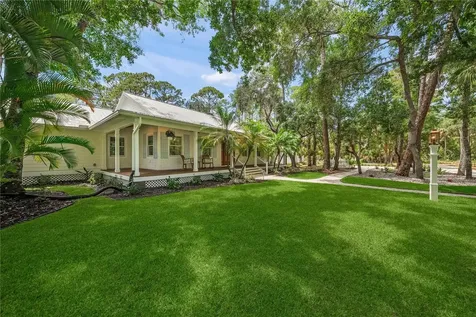2810 Sarasota Golf Club Boulevard Sarasota FL 34240