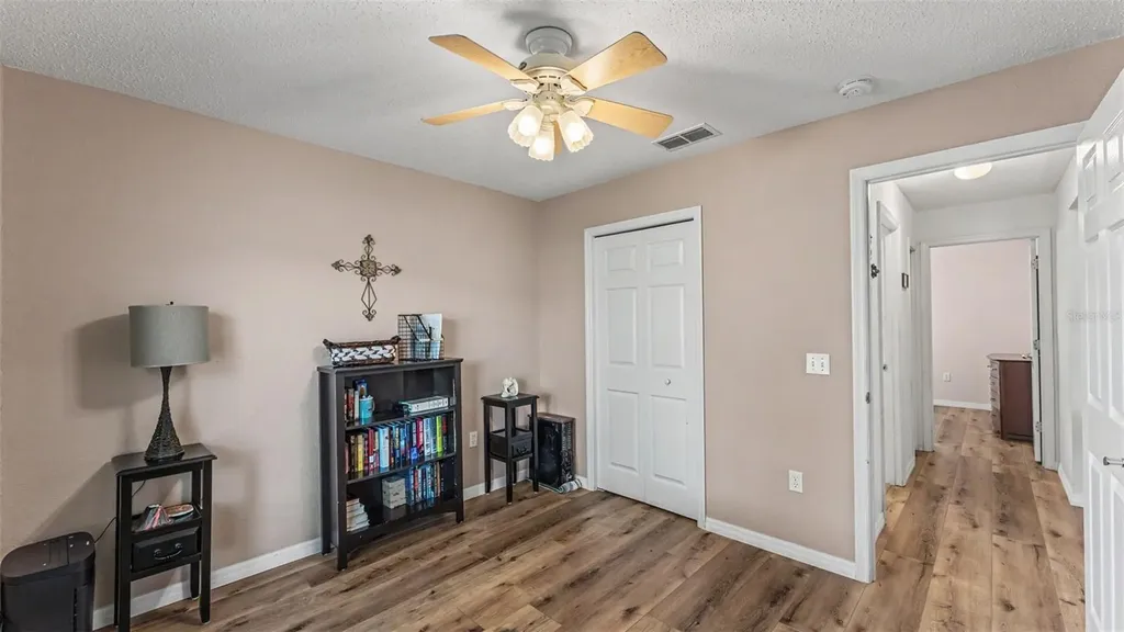 5576 Moon Valley Drive Lakeland FL 33812