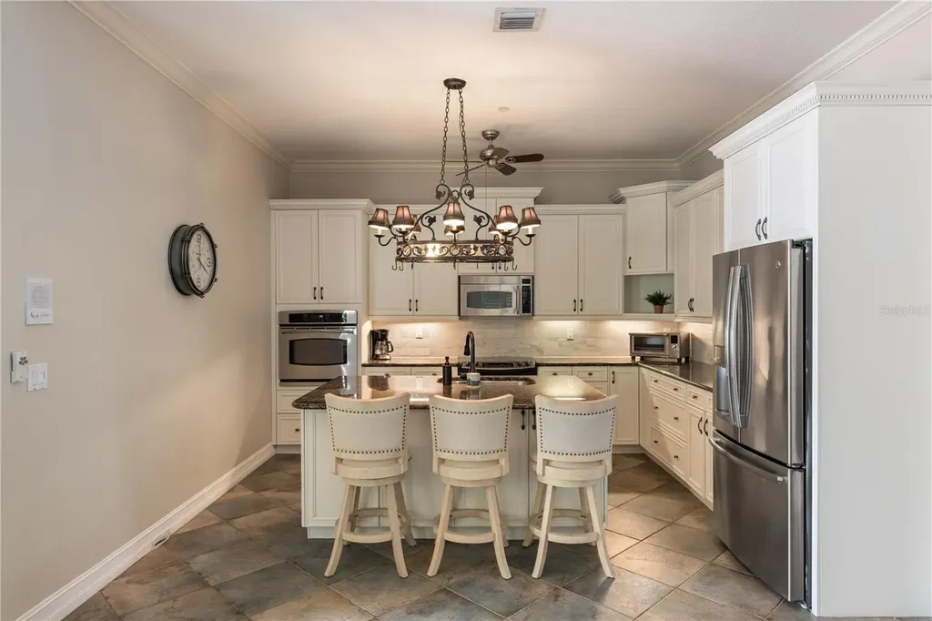 2293 Osprey Avenue Orlando FL 32814