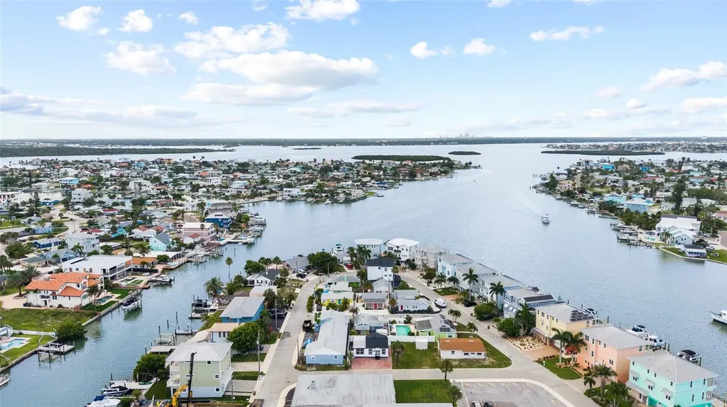 13707 Plymouth Street Madeira Beach FL 33708