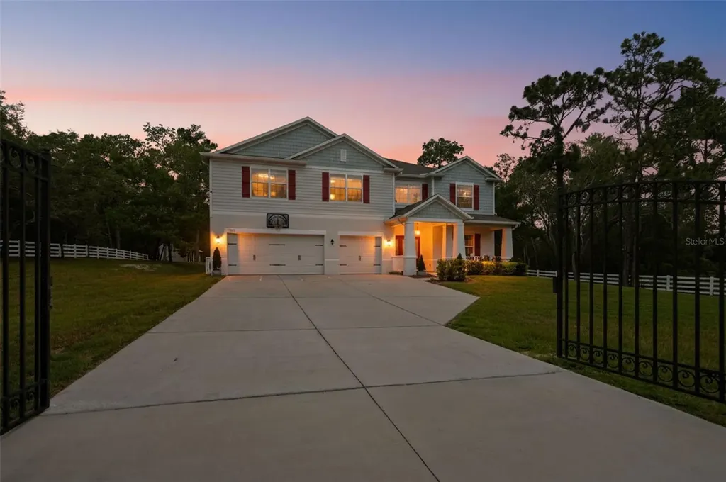 9025 Mazette Road Weeki Wachee FL 34613