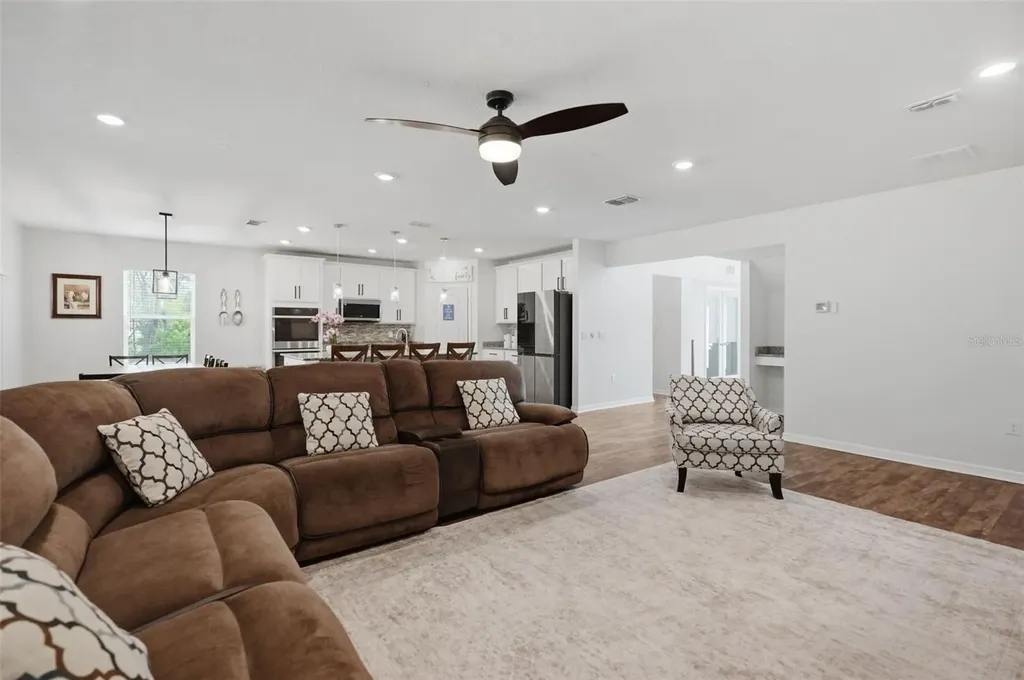 9025 Mazette Road Weeki Wachee FL 34613