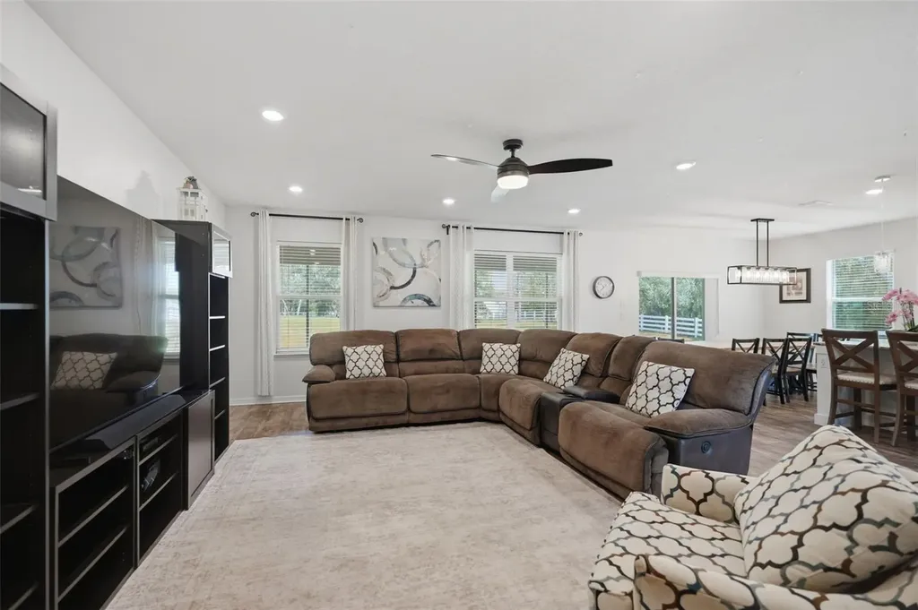 9025 Mazette Road Weeki Wachee FL 34613