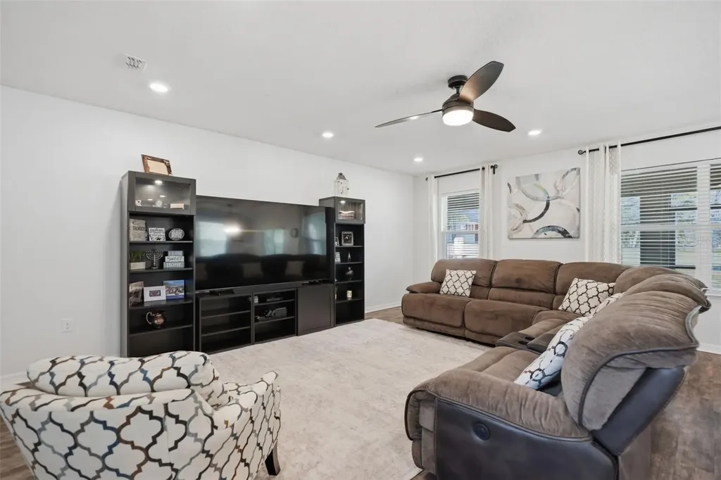 9025 Mazette Road Weeki Wachee FL 34613