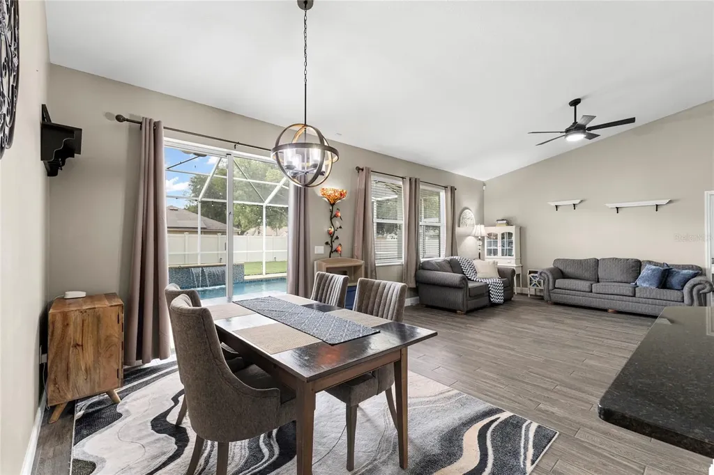 4038 Lithia Ridge Boulevard Valrico FL 33596