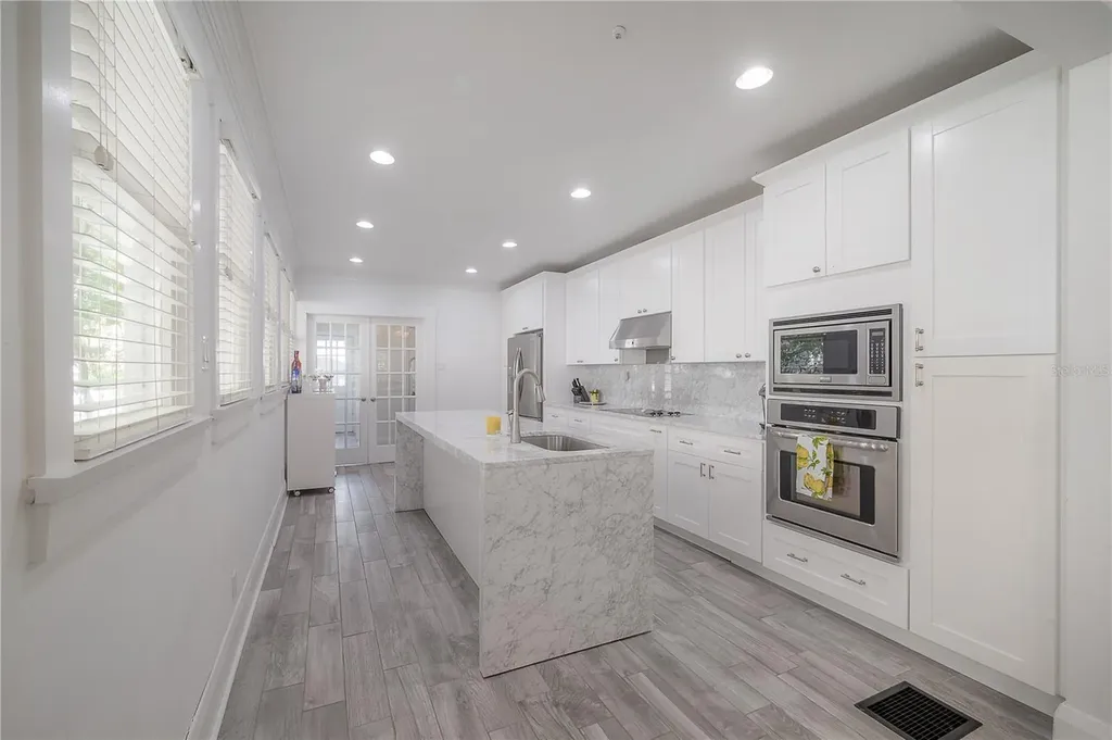 2921 W El Prado Boulevard Tampa FL 33629