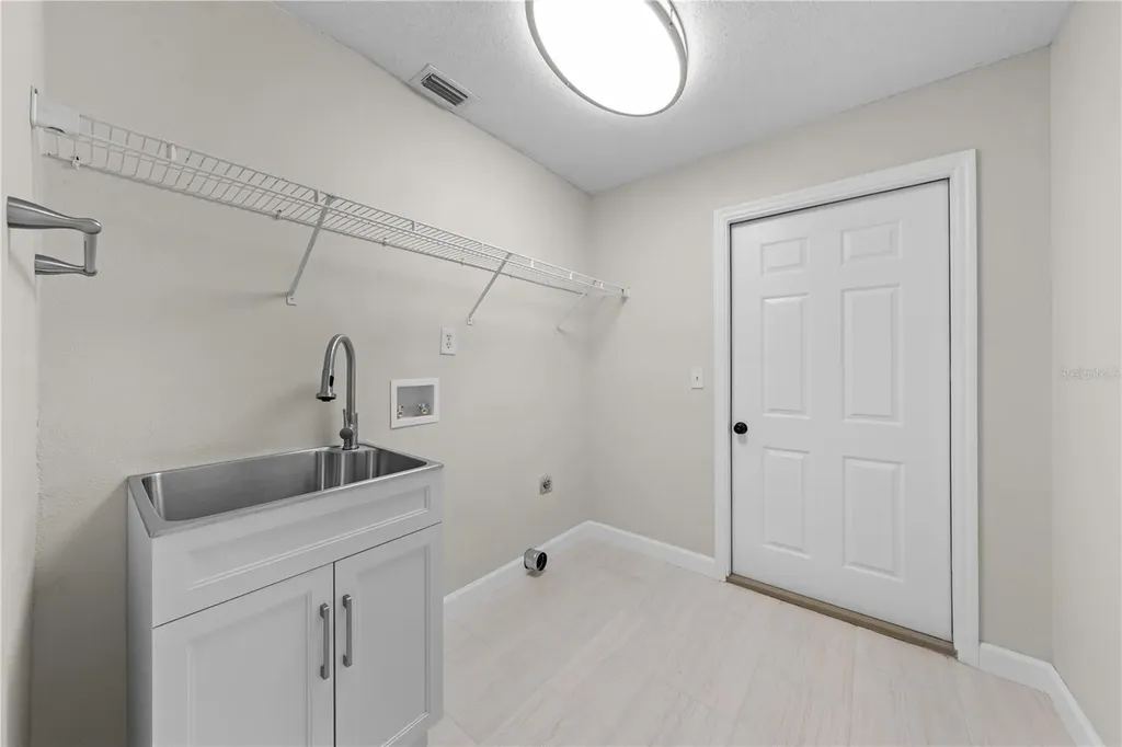 2082 Camelot Boulevard St Cloud FL 34772