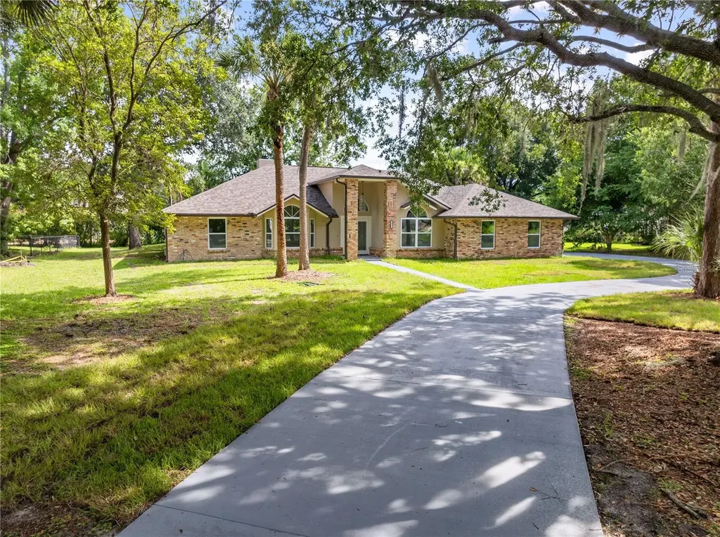 2082 Camelot Boulevard St Cloud FL 34772
