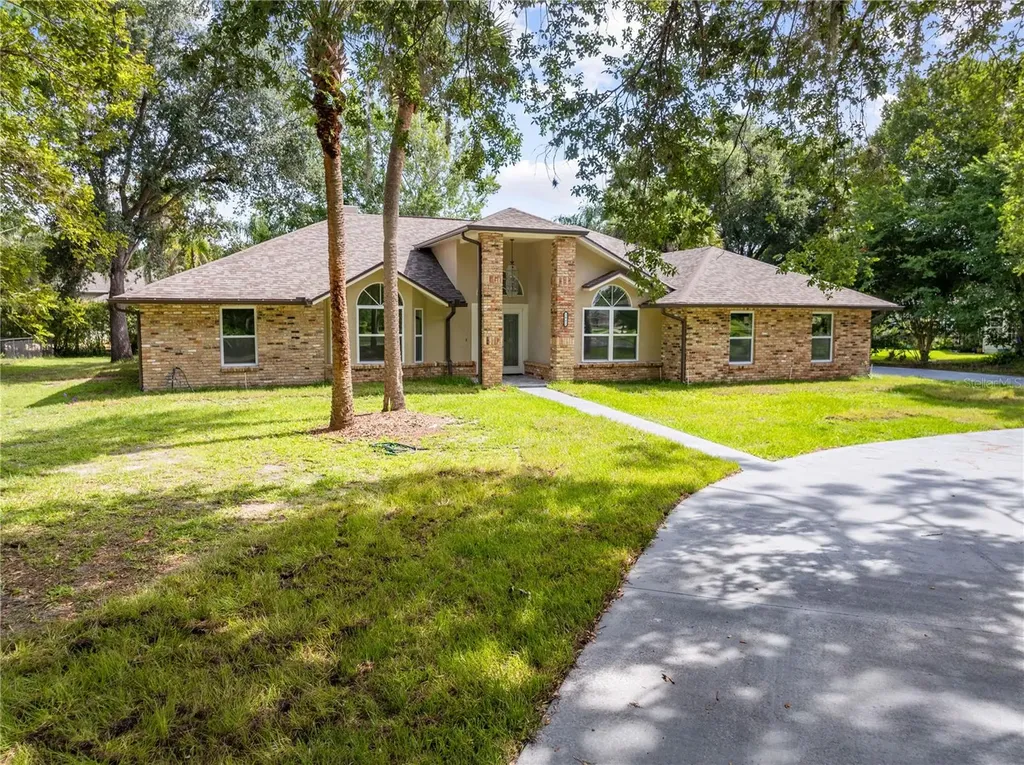 2082 Camelot Boulevard St Cloud FL 34772