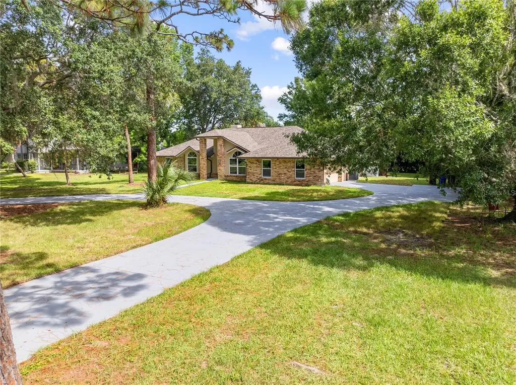 2082 Camelot Boulevard St Cloud FL 34772