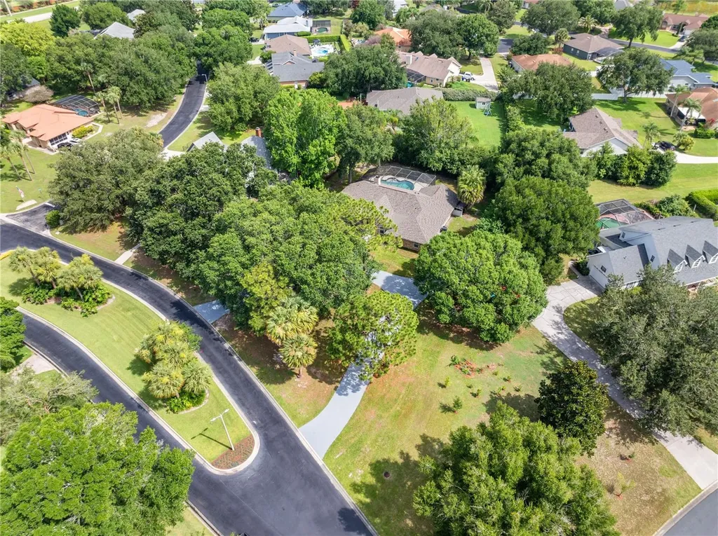 2082 Camelot Boulevard St Cloud FL 34772
