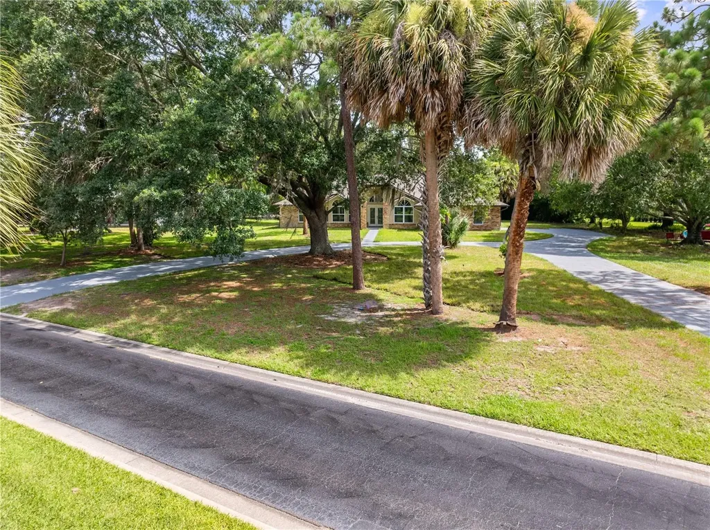 2082 Camelot Boulevard St Cloud FL 34772