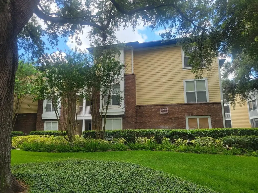10024 Strafford Oak Court Tampa FL 33624