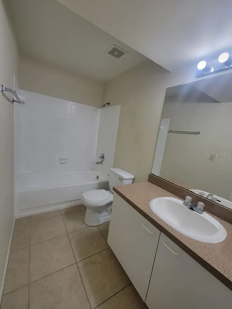 10024 Strafford Oak Court Tampa FL 33624