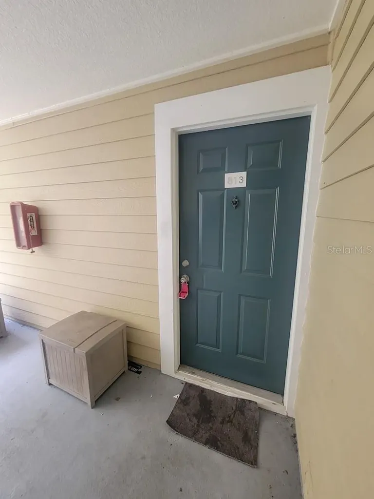 10024 Strafford Oak Court Tampa FL 33624