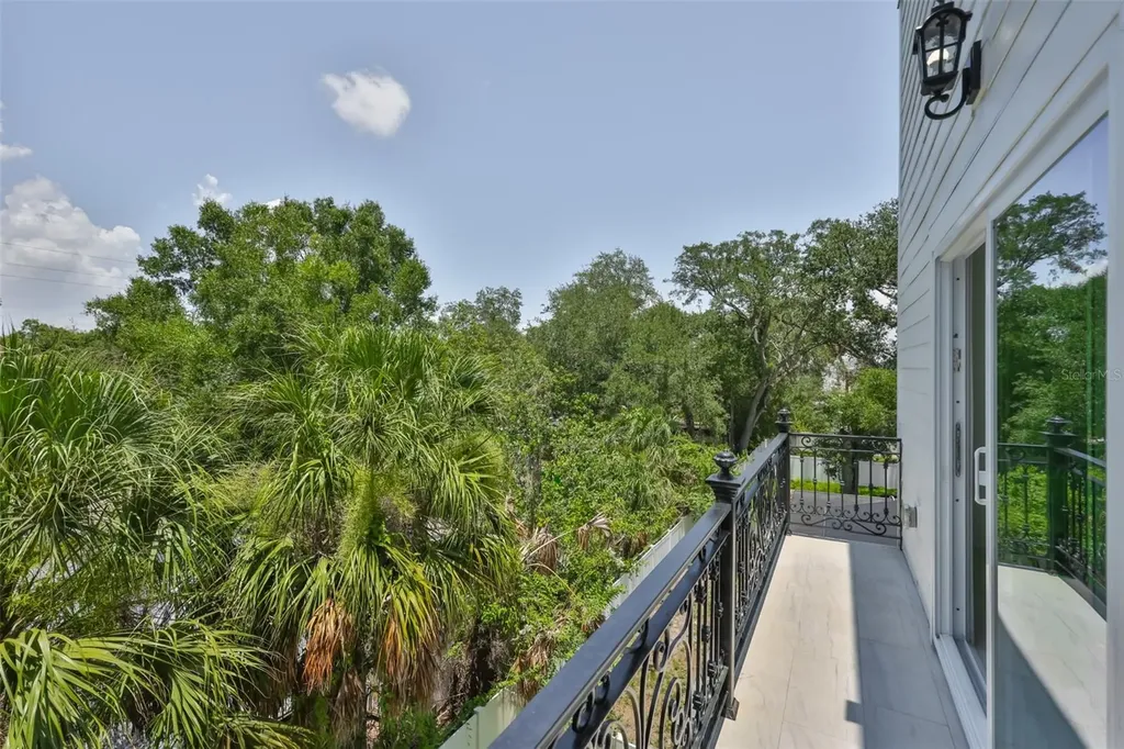 2816 Corrine Street Tampa FL 33605