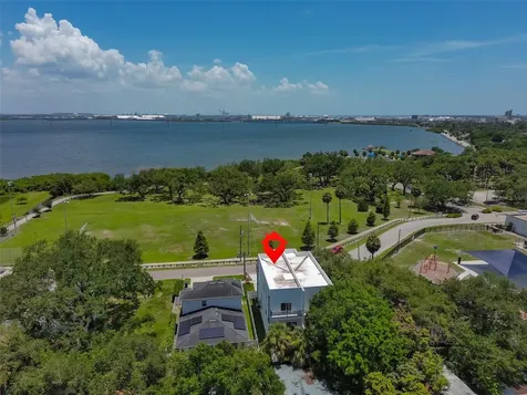 2816 Corrine Street Tampa FL 33605