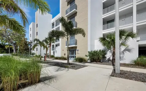 1703 N Tamiami Trail Sarasota FL 34234