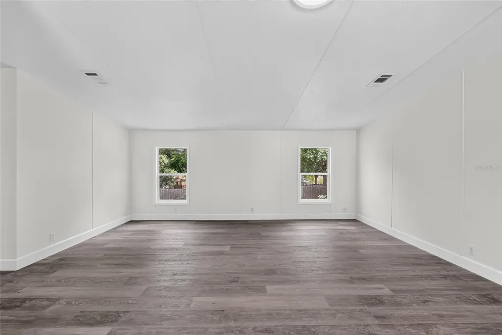 225 Skyline Drive Lady Lake FL 32159