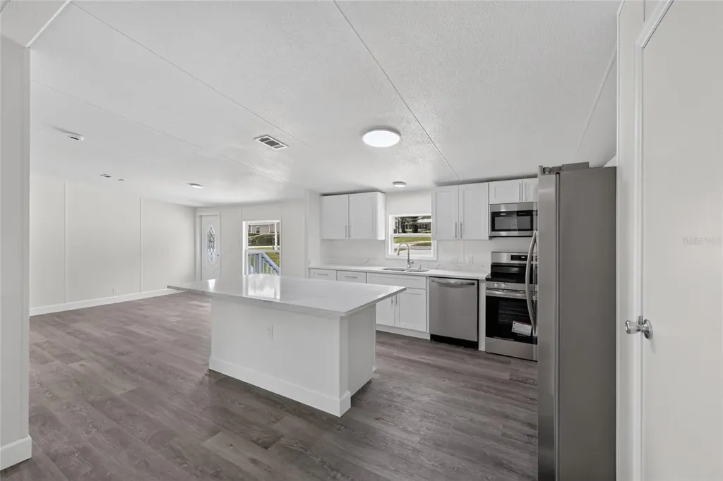 225 Skyline Drive Lady Lake FL 32159