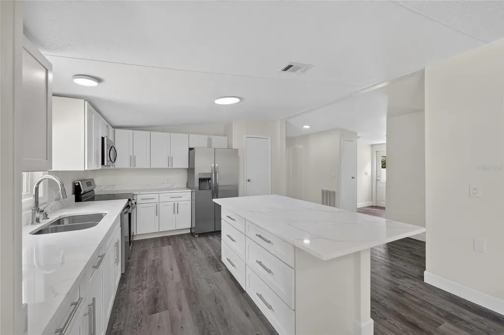 225 Skyline Drive Lady Lake FL 32159