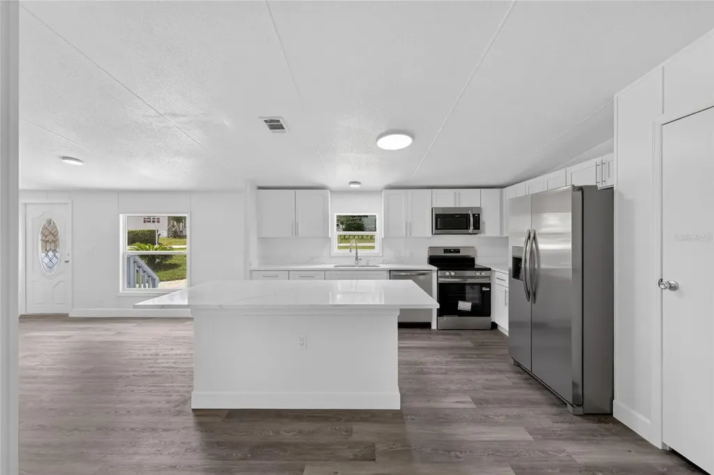 225 Skyline Drive Lady Lake FL 32159