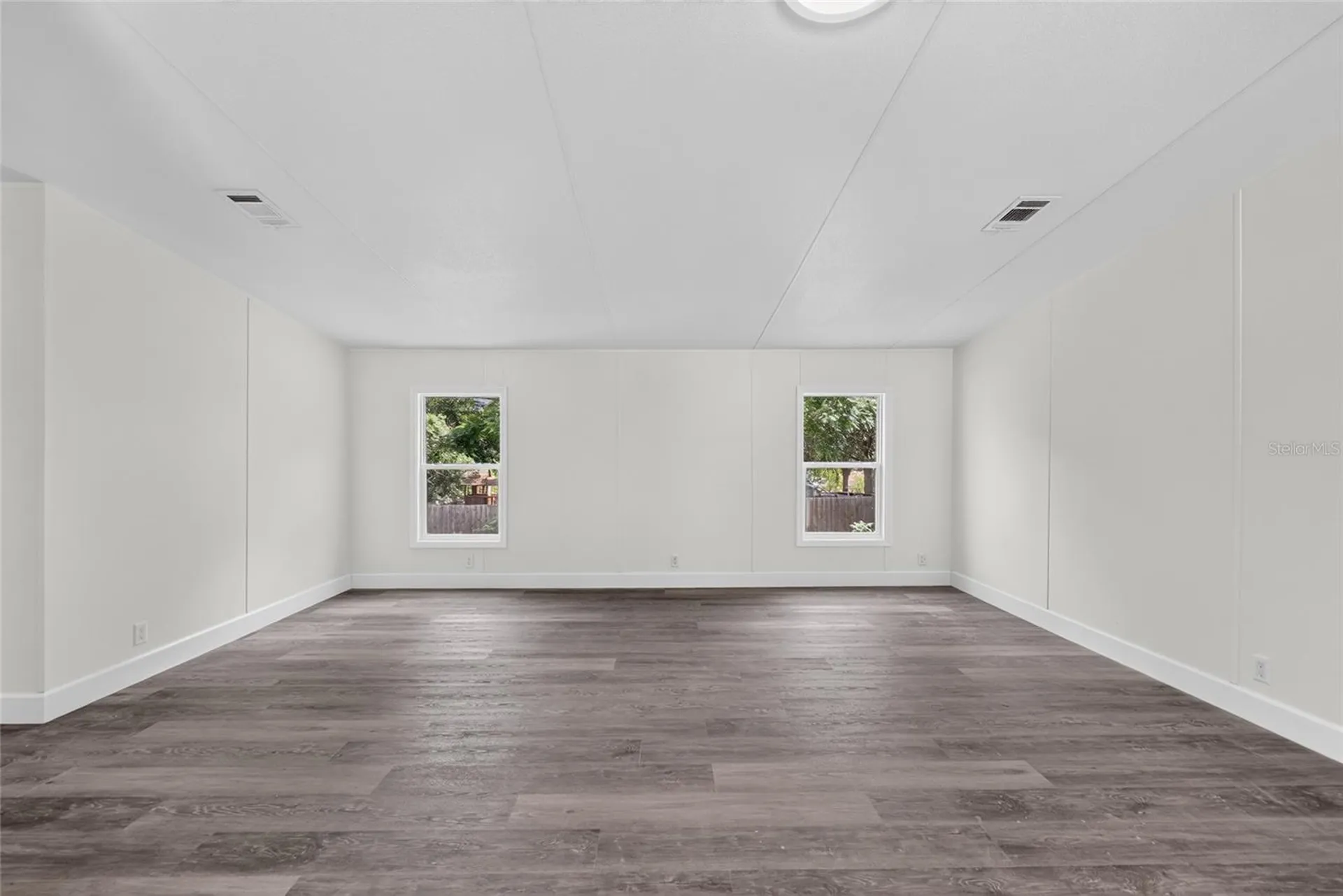 225 Skyline Drive Lady Lake FL 32159