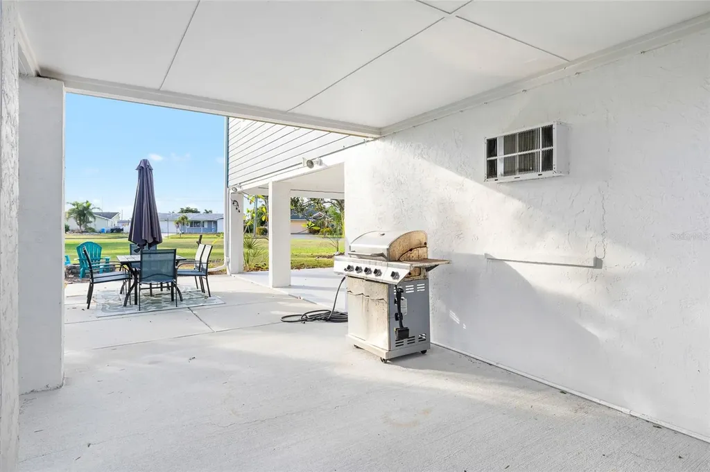 727 47th Street W Palmetto FL 34221