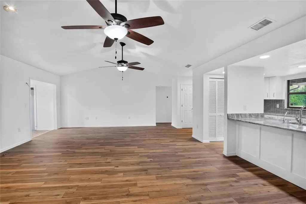 4520 Log Cabin Drive Lakeland FL 33810