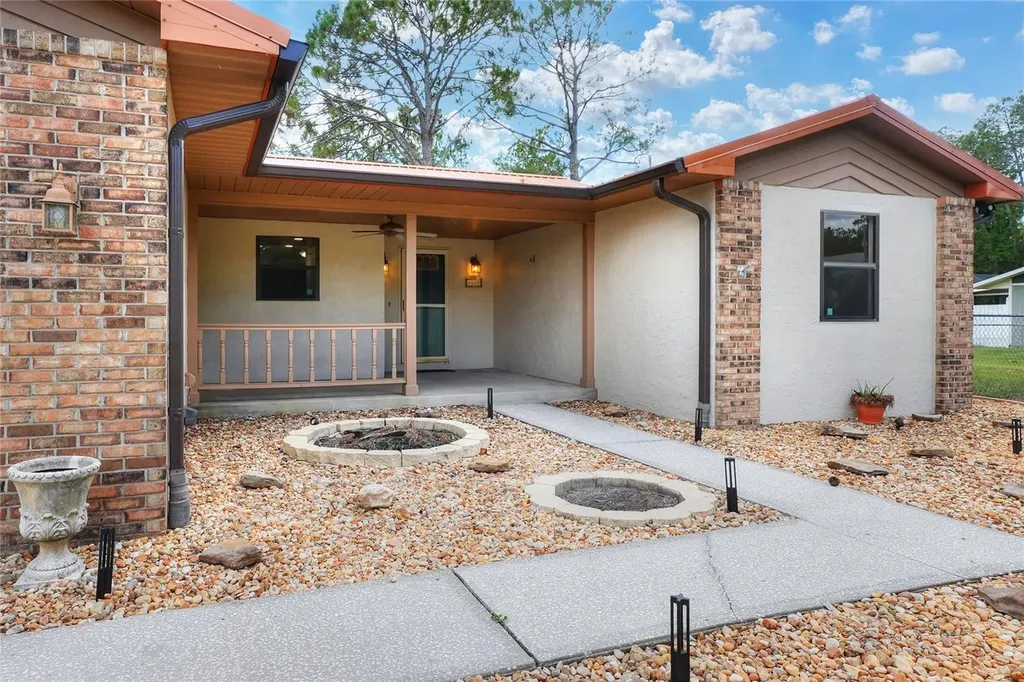 4520 Log Cabin Drive Lakeland FL 33810