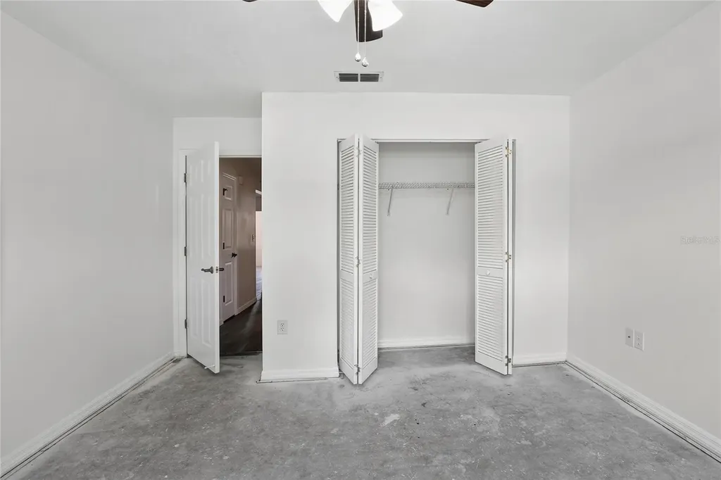 4520 Log Cabin Drive Lakeland FL 33810