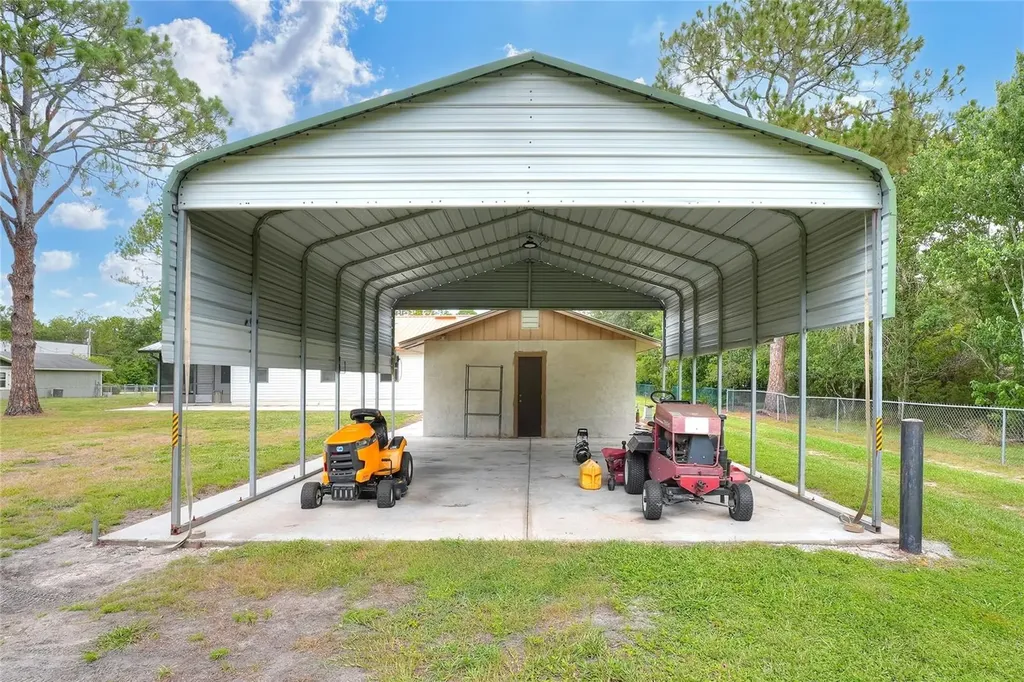 4520 Log Cabin Drive Lakeland FL 33810