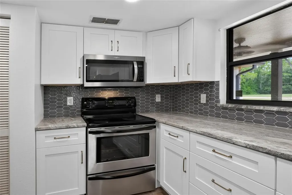 4520 Log Cabin Drive Lakeland FL 33810