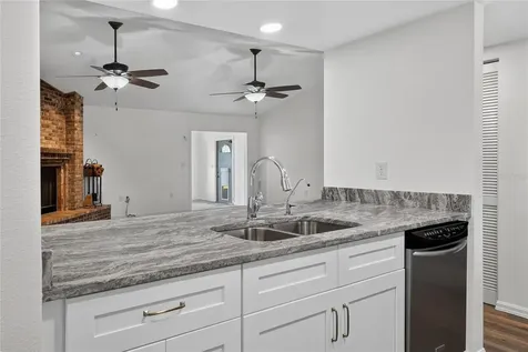 4520 Log Cabin Drive Lakeland FL 33810