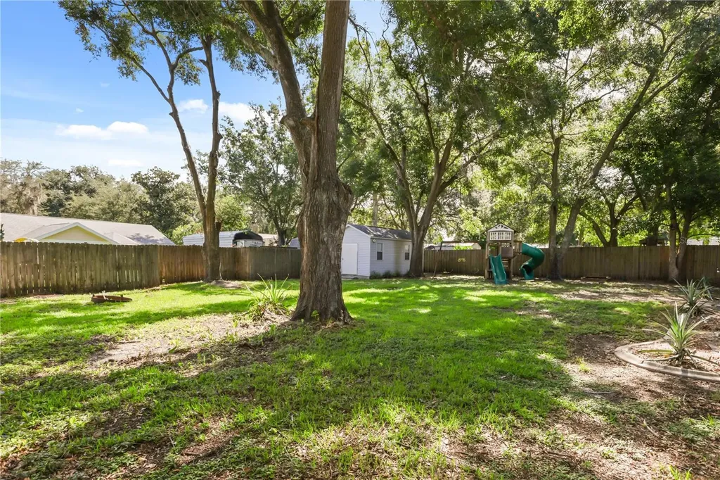 2635 Lake Landing Boulevard Eustis FL 32726