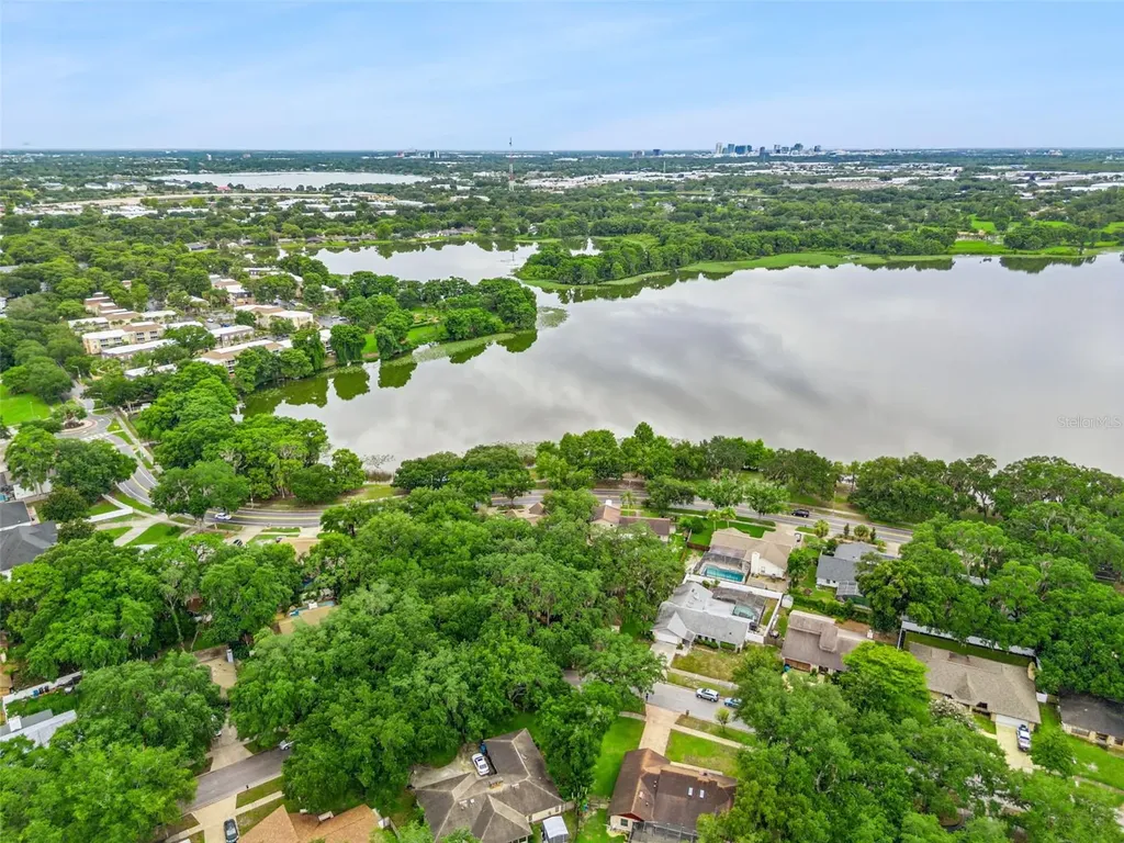 4902 Briar Oaks Circle Orlando FL 32808