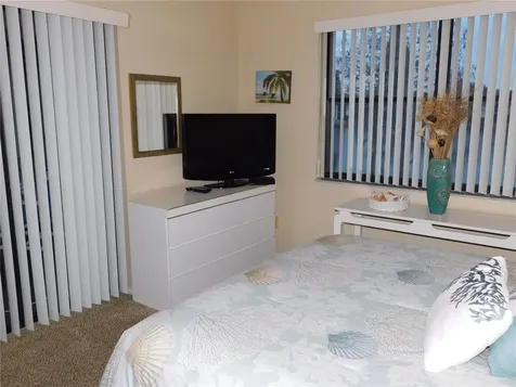 272 Woodlake Wynde Oldsmar FL 34677