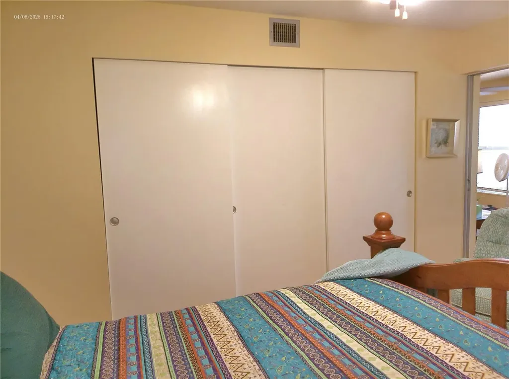 2457 Ecuadorian Way Clearwater FL 33763
