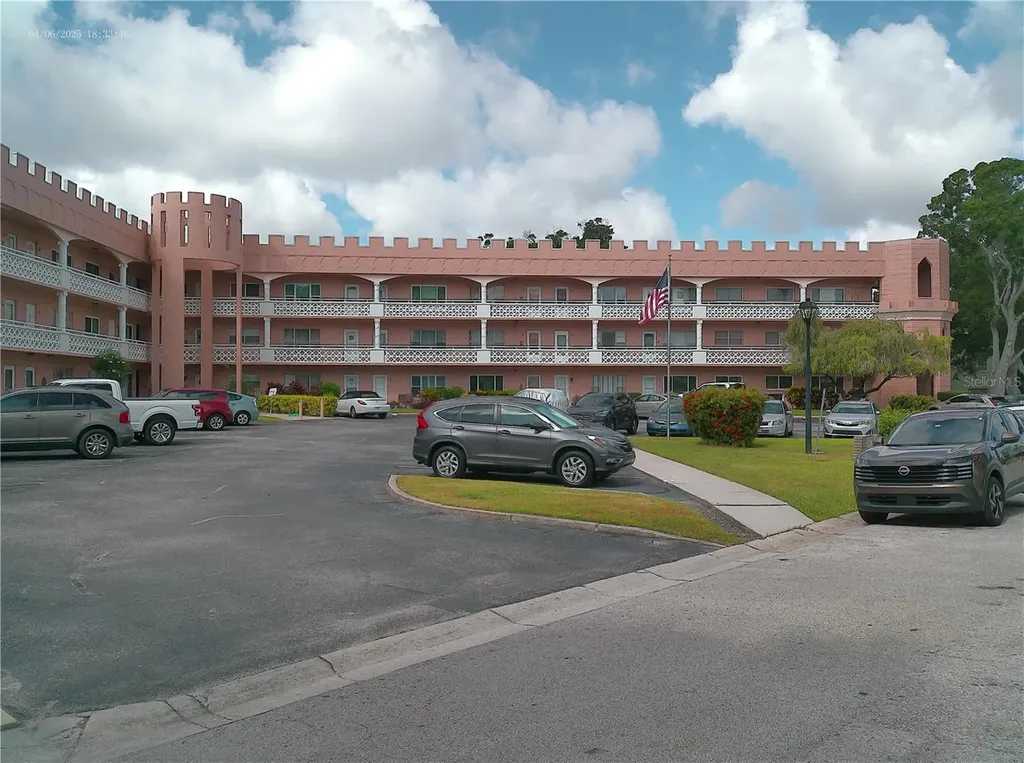 2457 Ecuadorian Way Clearwater FL 33763