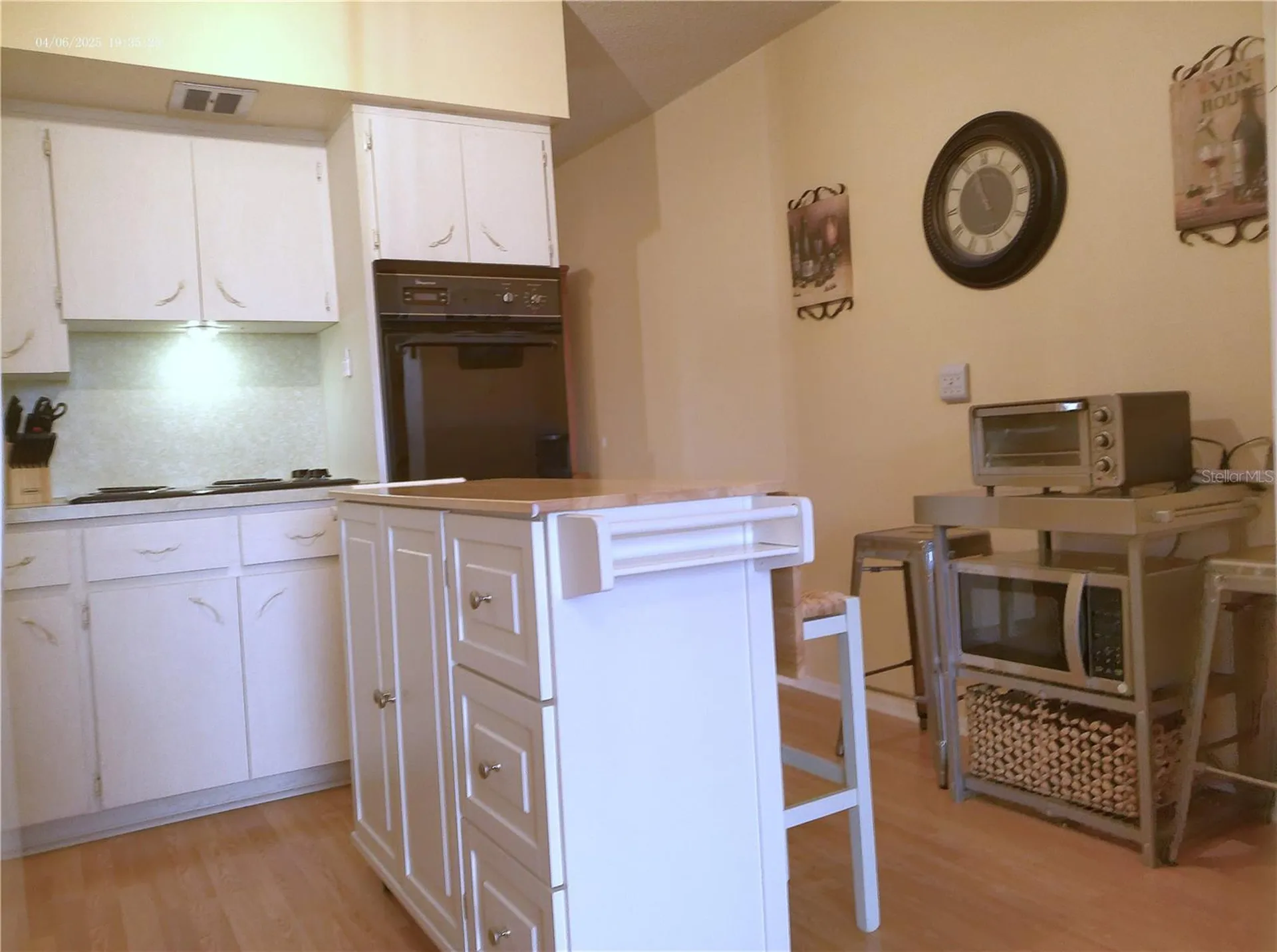 2457 Ecuadorian Way Clearwater FL 33763