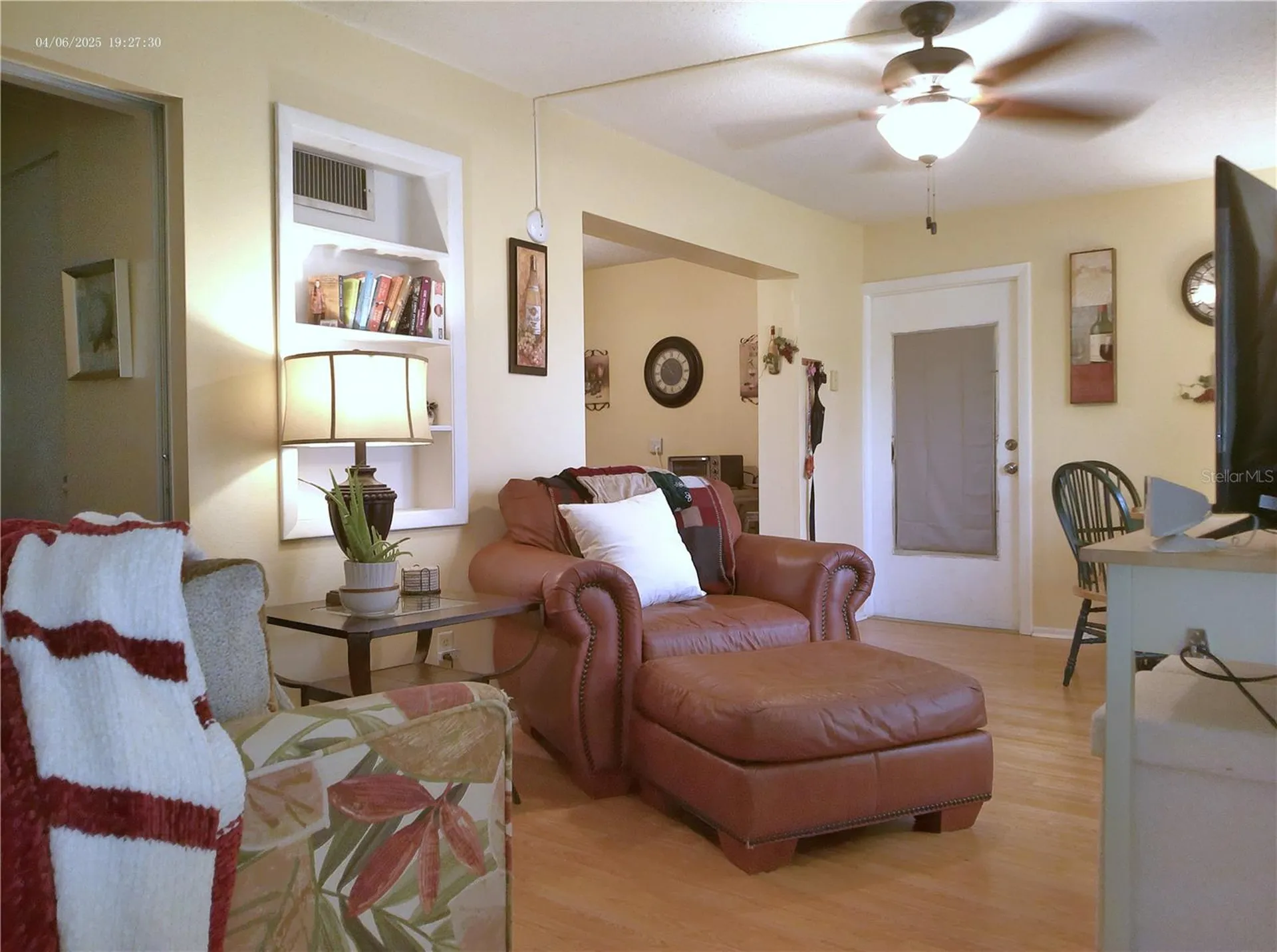2457 Ecuadorian Way Clearwater FL 33763