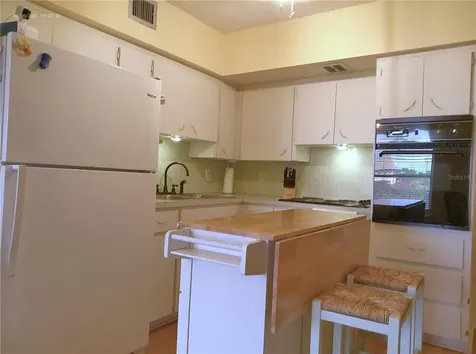 2457 Ecuadorian Way Clearwater FL 33763