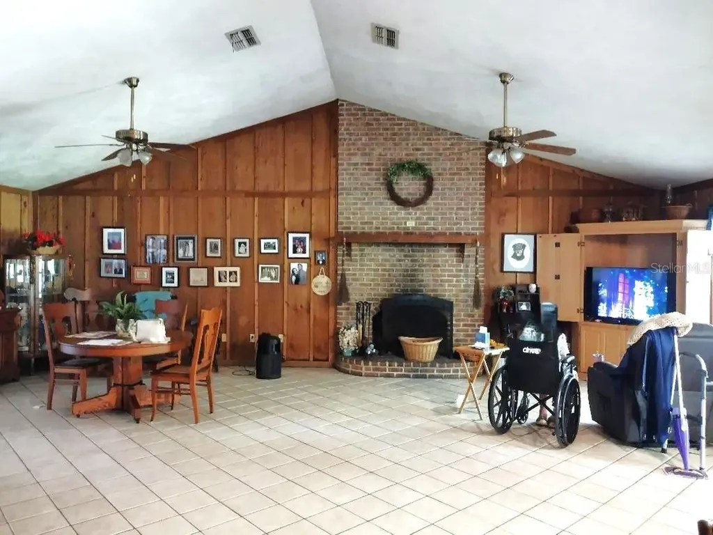 9983 W Highway 100 Bunnell FL 32110