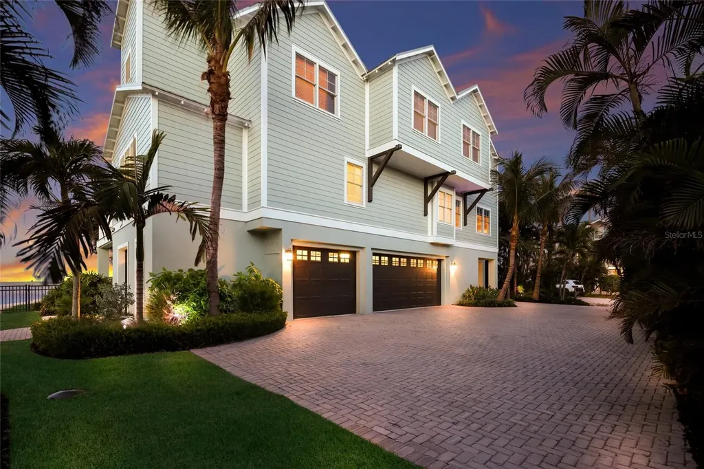 526 56th Street Holmes Beach FL 34217