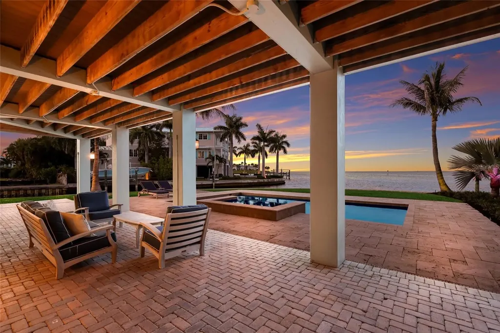 526 56th Street Holmes Beach FL 34217