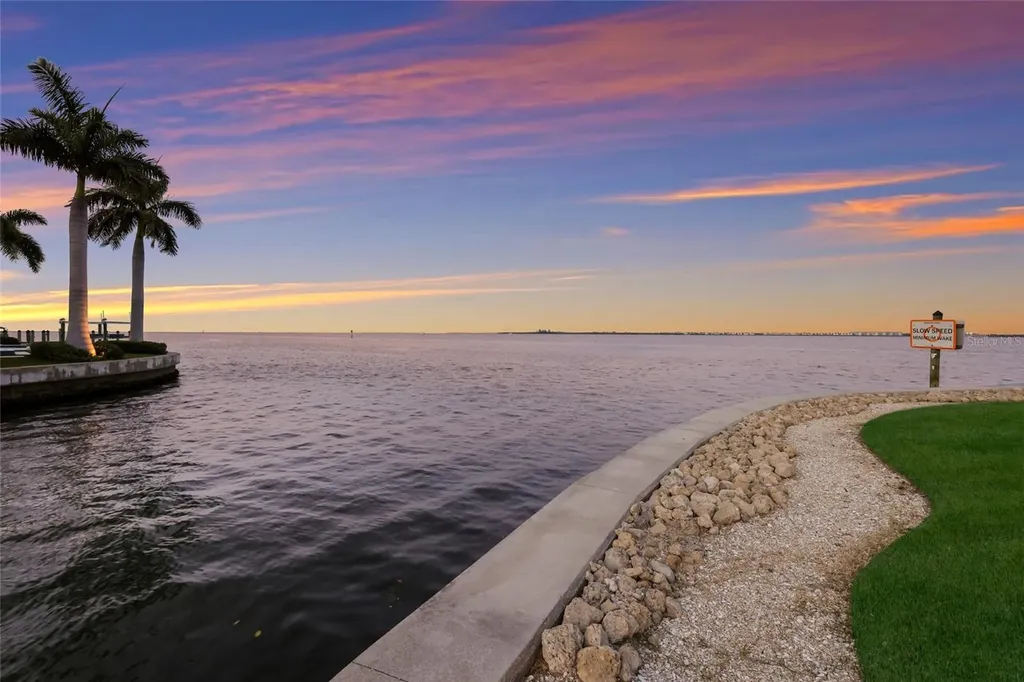 526 56th Street Holmes Beach FL 34217